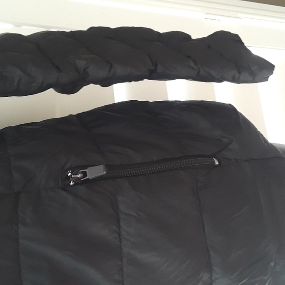 🔥HOT DEAL🔥Reitmans black feather jacket - Picture 3 of 8